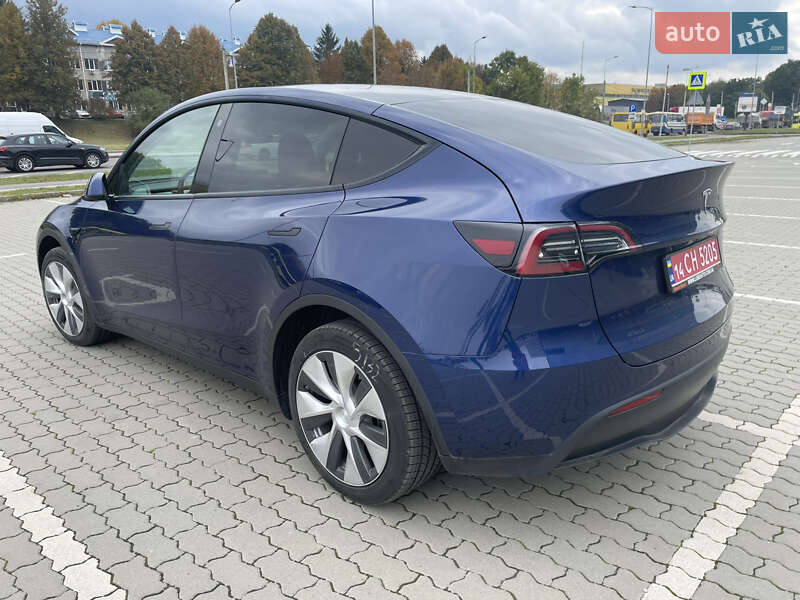 Внедорожник / Кроссовер Tesla Model Y 2023 в Львове