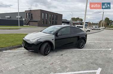 Позашляховик / Кросовер Tesla Model Y 2024 в  фото 48 Позашляховик / Кросовер Tesla Model Y 2024 в