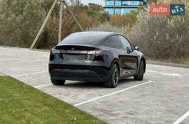 Позашляховик / Кросовер Tesla Model Y 2024 в  фото 47 Позашляховик / Кросовер Tesla Model Y 2024 в