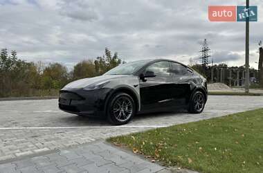 Позашляховик / Кросовер Tesla Model Y 2024 в  фото 33 Позашляховик / Кросовер Tesla Model Y 2024 в