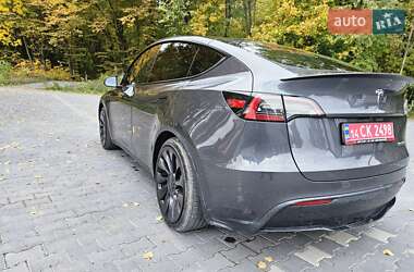 Позашляховик / Кросовер Tesla Model Y 2023 в 