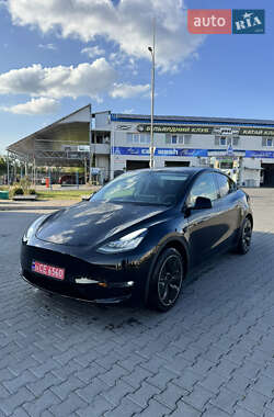 Позашляховик / Кросовер Tesla Model Y 2022 в  фото 13 Позашляховик / Кросовер Tesla Model Y 2022 в