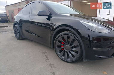 Позашляховик / Кросовер Tesla Model Y 2024 в Тернополі