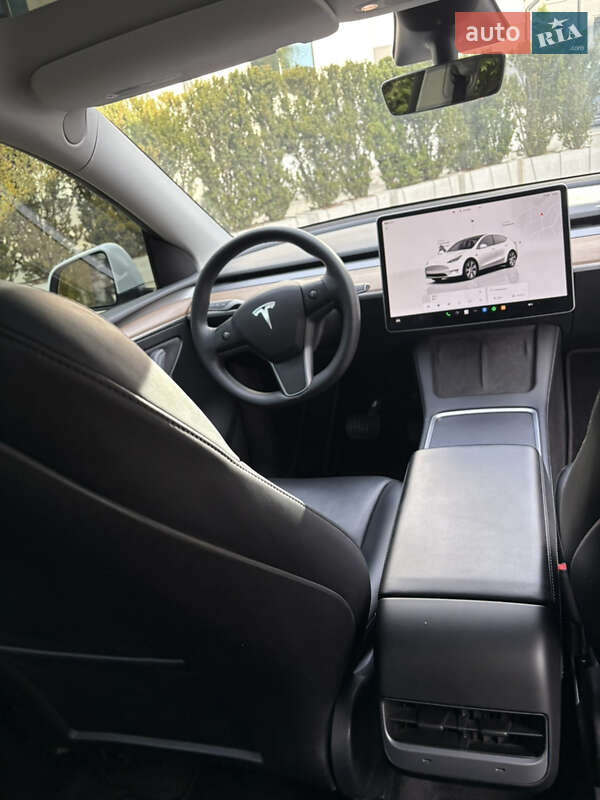 Позашляховик / Кросовер Tesla Model Y 2023 в Львові