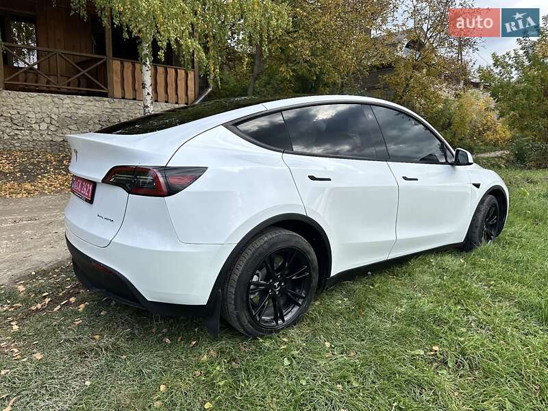 Позашляховик / Кросовер Tesla Model Y 2023 в Тернополі фото 15 Позашляховик / Кросовер Tesla Model Y 2023 в Тернополі