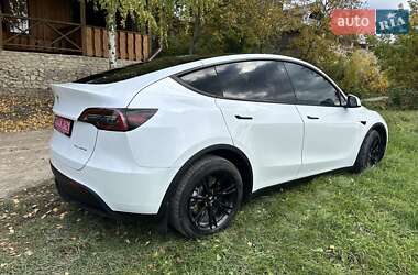 Позашляховик / Кросовер Tesla Model Y 2023 в  фото 15 Позашляховик / Кросовер Tesla Model Y 2023 в