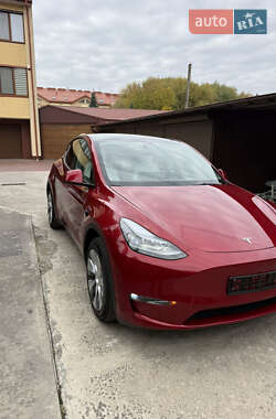 Внедорожник / Кроссовер Tesla Model Y 2024 в 