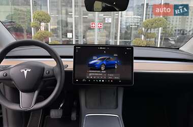 Внедорожник / Кроссовер Tesla Model Y 2024 в 