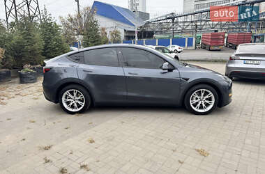 Внедорожник / Кроссовер Tesla Model Y 2023 в 