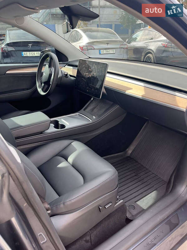 Позашляховик / Кросовер Tesla Model Y 2023 в Дніпрі фото 14 Позашляховик / Кросовер Tesla Model Y 2023 в Дніпрі
