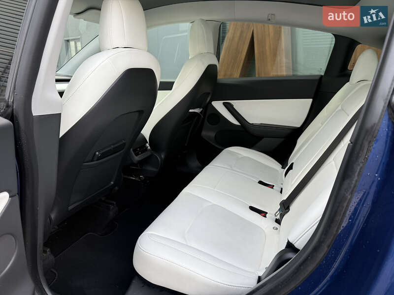 Внедорожник / Кроссовер Tesla Model Y 2021 в Луцке