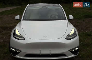 Позашляховик / Кросовер Tesla Model Y 2022 в  фото 4 Позашляховик / Кросовер Tesla Model Y 2022 в
