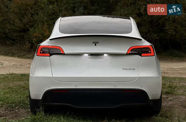 Позашляховик / Кросовер Tesla Model Y 2022 в  фото 8 Позашляховик / Кросовер Tesla Model Y 2022 в