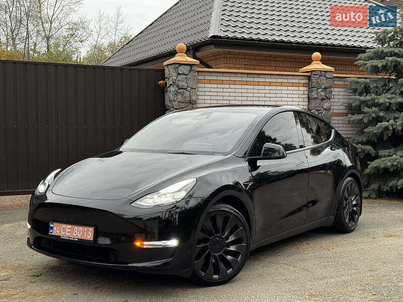Внедорожник / Кроссовер Tesla Model Y 2023 в Киеве