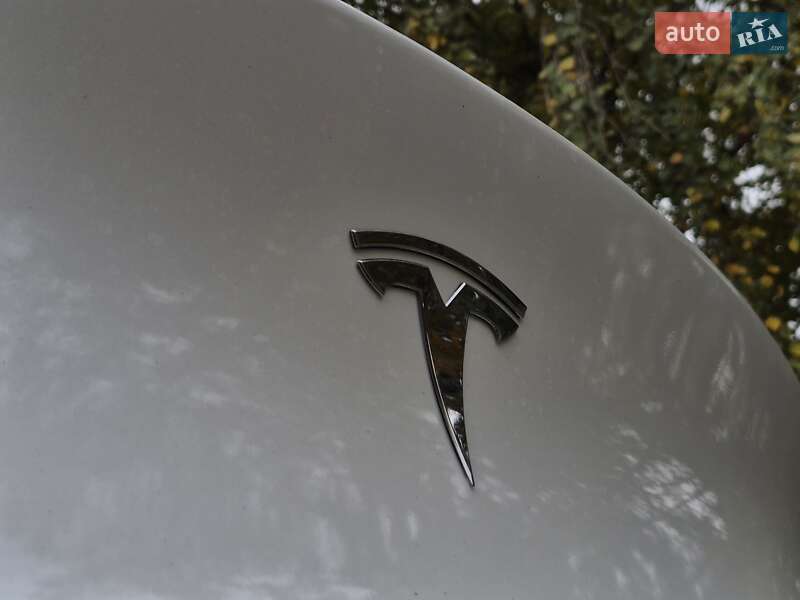 Позашляховик / Кросовер Tesla Model Y 2023 в Львові фото 4 Позашляховик / Кросовер Tesla Model Y 2023 в Львові