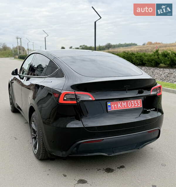 Внедорожник / Кроссовер Tesla Model Y 2024 в Киеве