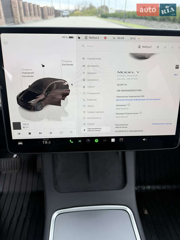 Внедорожник / Кроссовер Tesla Model Y 2024 в Киеве