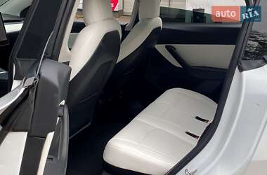 Внедорожник / Кроссовер Tesla Model Y 2021 в 
