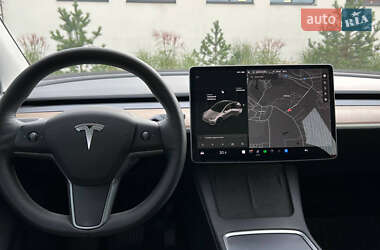 Позашляховик / Кросовер Tesla Model Y 2021 в 