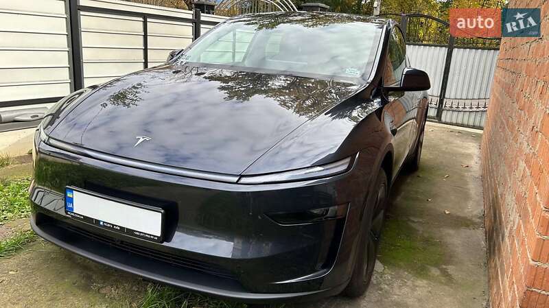 Позашляховик / Кросовер Tesla Model Y 2025 в Чернівцях фото 8 Позашляховик / Кросовер Tesla Model Y 2025 в Чернівцях