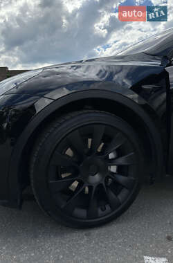 Внедорожник / Кроссовер Tesla Model Y 2021 в 
