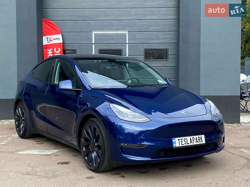 Позашляховик / Кросовер Tesla Model Y 2024 в Києві
