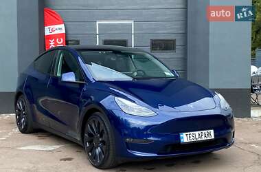 Позашляховик / Кросовер Tesla Model Y 2024 в 