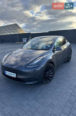 Tesla Model Y 2022