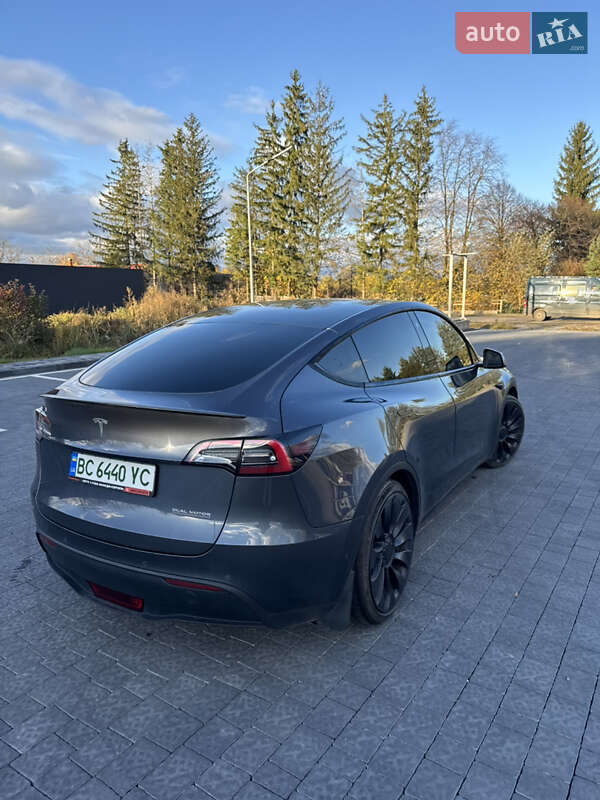Позашляховик / Кросовер Tesla Model Y 2022 в Львові