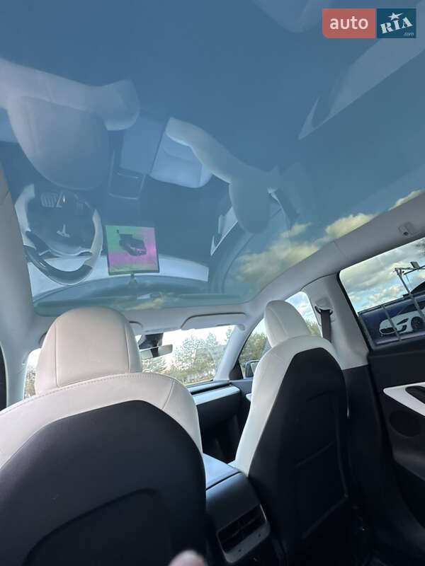 Позашляховик / Кросовер Tesla Model Y 2022 в Львові