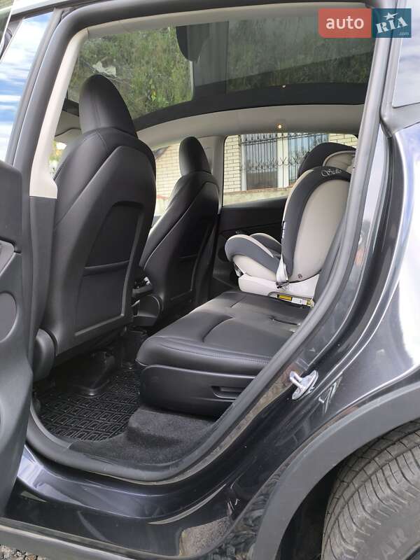 Позашляховик / Кросовер Tesla Model Y 2024 в Вінниці фото 15 Позашляховик / Кросовер Tesla Model Y 2024 в Вінниці