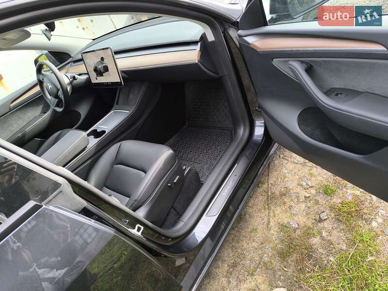 Позашляховик / Кросовер Tesla Model Y 2024 в Вінниці фото 25 Позашляховик / Кросовер Tesla Model Y 2024 в Вінниці