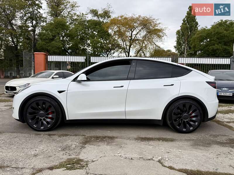 Позашляховик / Кросовер Tesla Model Y 2021 в Одесі