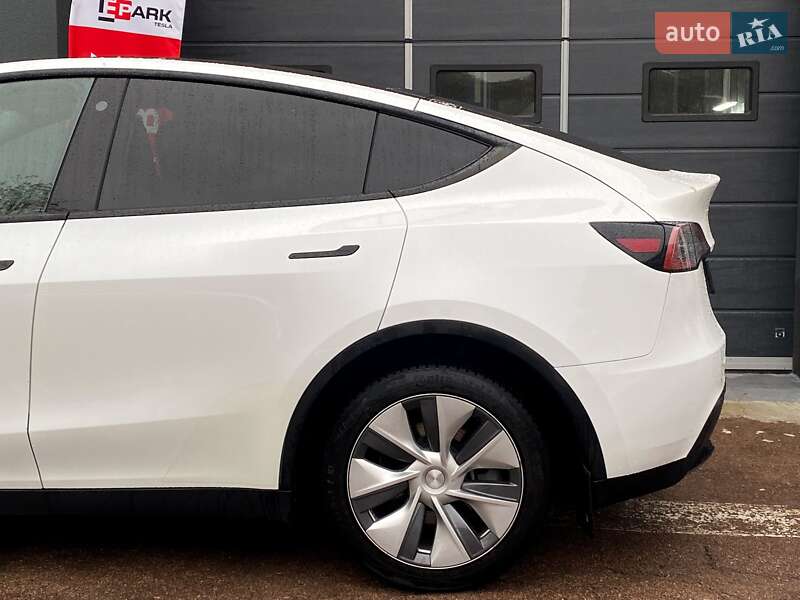 Позашляховик / Кросовер Tesla Model Y 2022 в Києві фото 7 Позашляховик / Кросовер Tesla Model Y 2022 в Києві