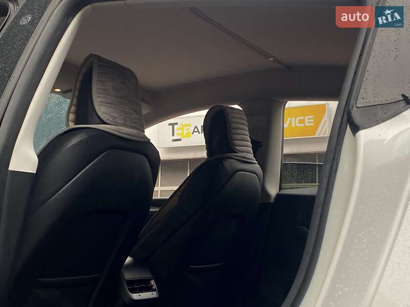 Позашляховик / Кросовер Tesla Model Y 2022 в Києві фото 16 Позашляховик / Кросовер Tesla Model Y 2022 в Києві