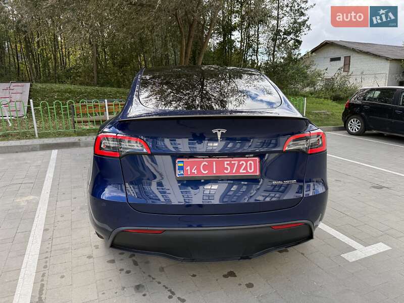 Позашляховик / Кросовер Tesla Model Y 2021 в Львові