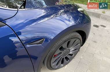Позашляховик / Кросовер Tesla Model Y 2021 в 