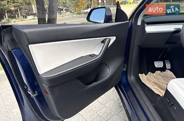 Позашляховик / Кросовер Tesla Model Y 2021 в 