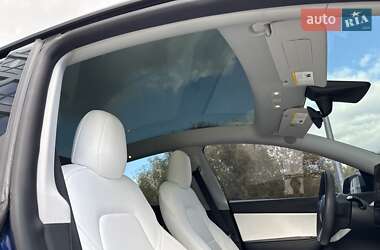 Позашляховик / Кросовер Tesla Model Y 2021 в 