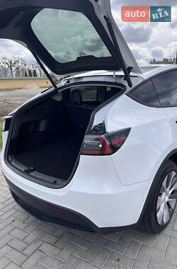 Позашляховик / Кросовер Tesla Model Y 2022 в 