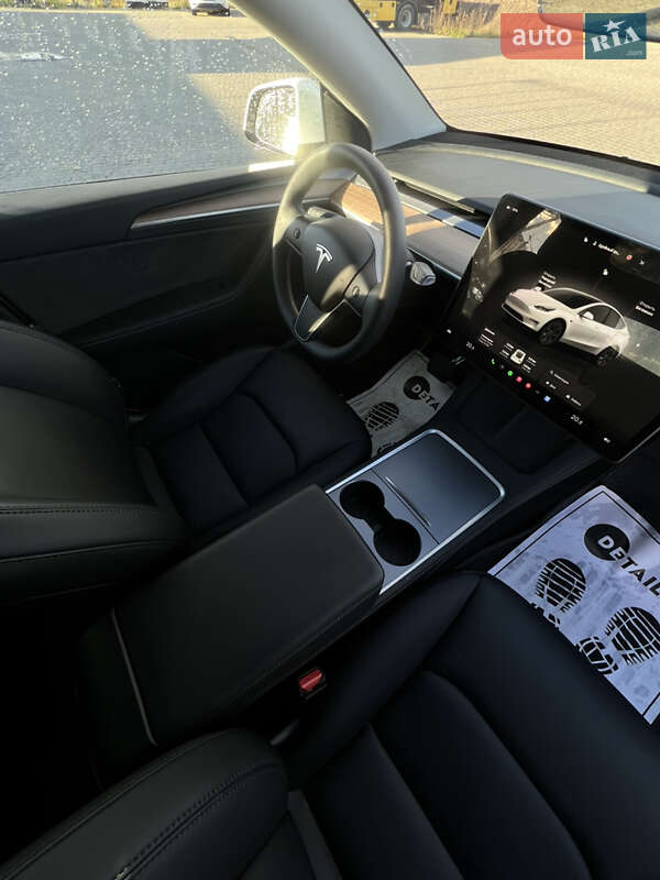 Позашляховик / Кросовер Tesla Model Y 2024 в Жовкві фото 16 Позашляховик / Кросовер Tesla Model Y 2024 в Жовкві
