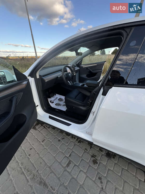 Позашляховик / Кросовер Tesla Model Y 2024 в Жовкві фото 29 Позашляховик / Кросовер Tesla Model Y 2024 в Жовкві