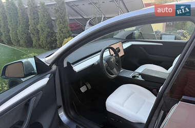 Внедорожник / Кроссовер Tesla Model Y 2024 в 