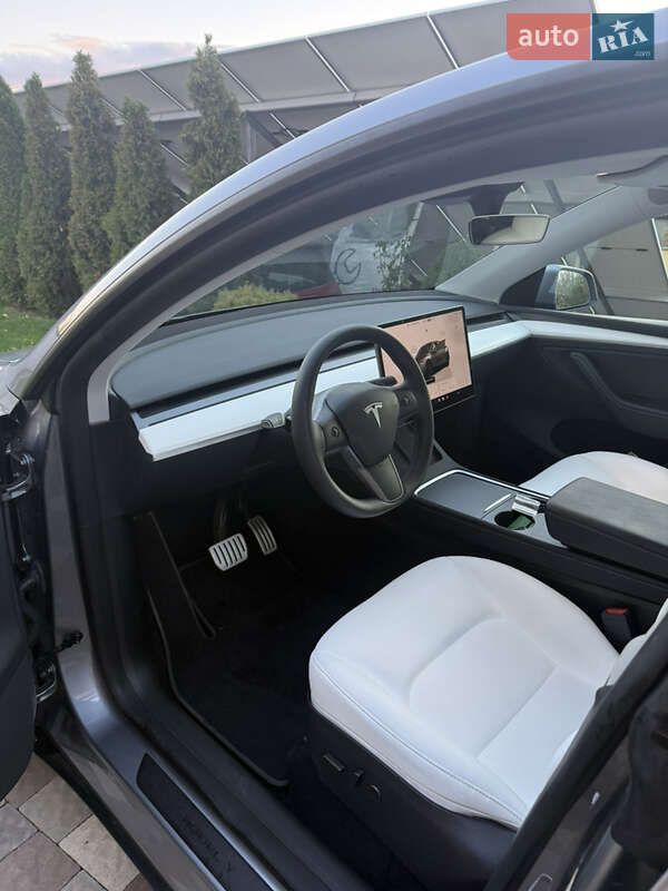 Позашляховик / Кросовер Tesla Model Y 2024 в Івано-Франківську фото 15 Позашляховик / Кросовер Tesla Model Y 2024 в Івано-Франківську