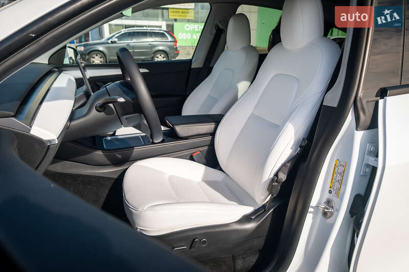 Внедорожник / Кроссовер Tesla Model Y 2022 в Киеве фото 11 Внедорожник / Кроссовер Tesla Model Y 2022 в Киеве