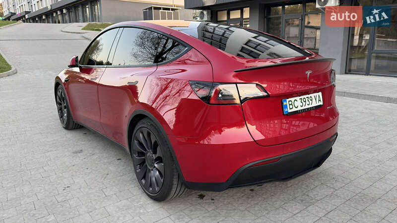 Позашляховик / Кросовер Tesla Model Y 2021 в Львові