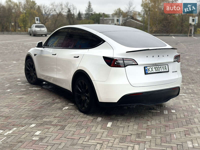 Позашляховик / Кросовер Tesla Model Y 2021 в Харкові