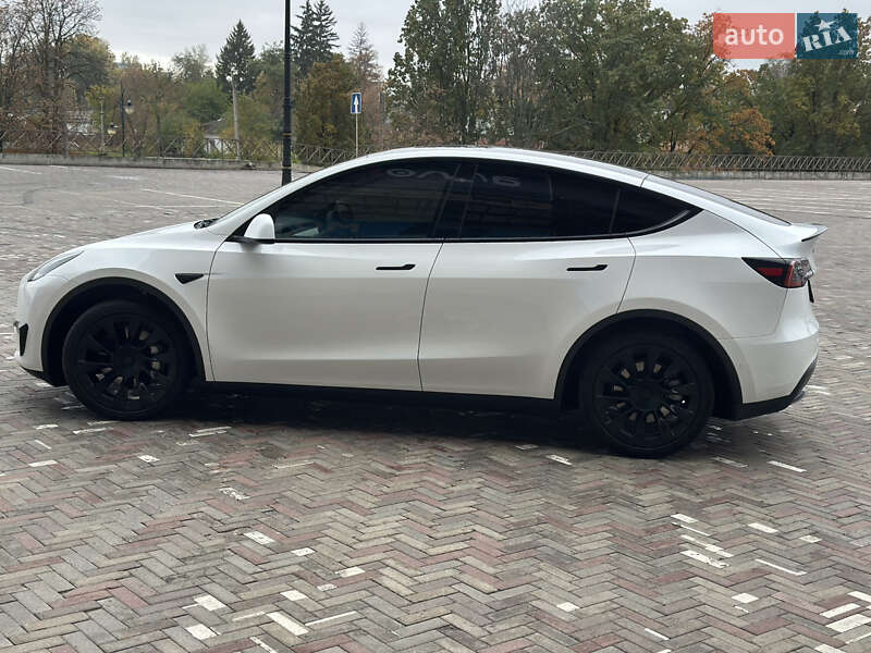 Позашляховик / Кросовер Tesla Model Y 2021 в Харкові