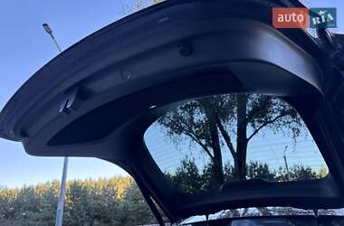 Внедорожник / Кроссовер Tesla Model Y 2022 в 