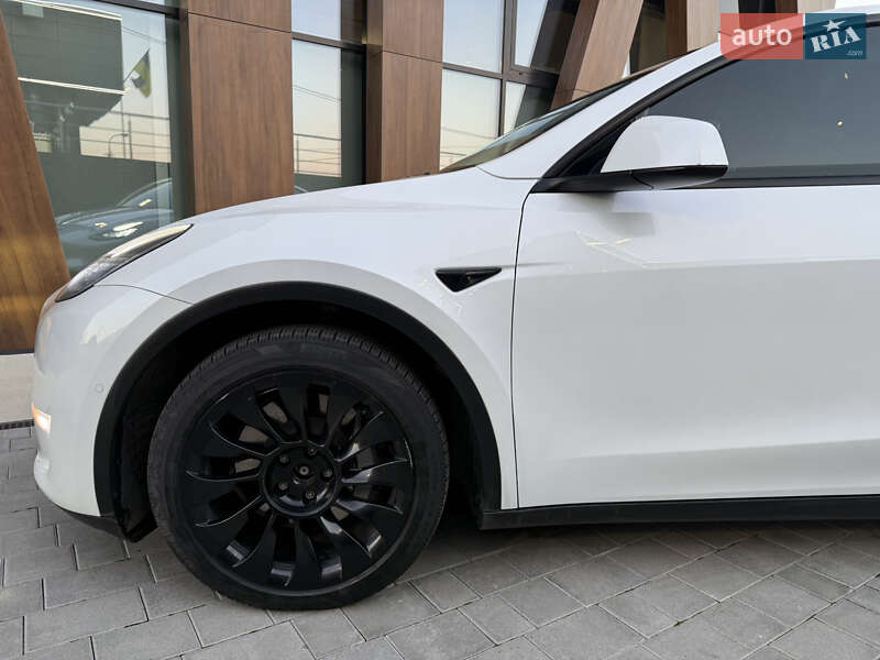 Позашляховик / Кросовер Tesla Model Y 2021 в Луцьку